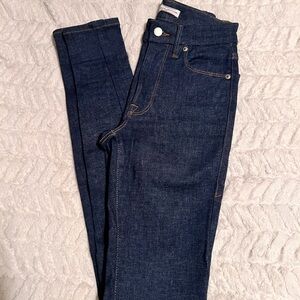 Good American Always Fit Good Legs Skinny Jeans